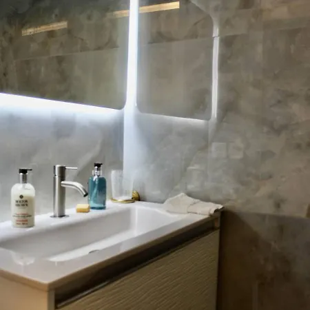 Apartment Superbe Climatise Avec Terrasse Et Jardin A Loubet - Fr-1-252a-106 Villeneuve-Loubet